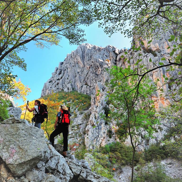DIEHOLIDAYBUCHT-Paklenica01