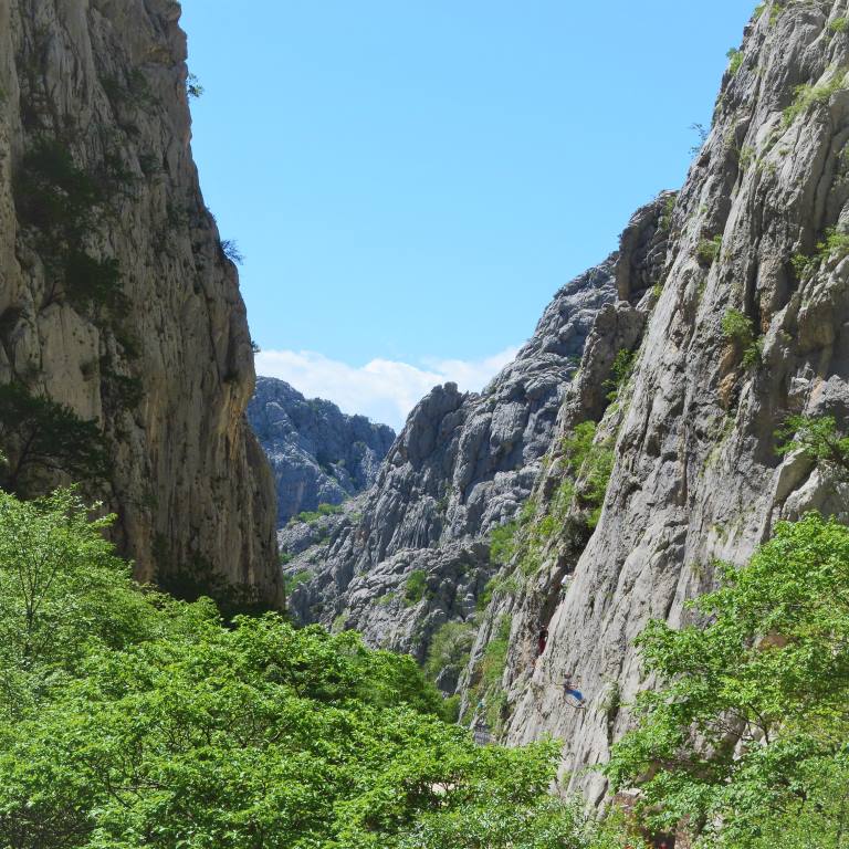 DIEHOLIDAYBUCHT-Paklenica03