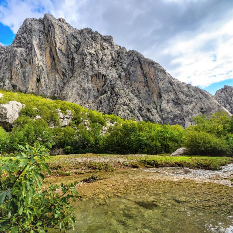 DIEHOLIDAYBUCHT-Paklenica06